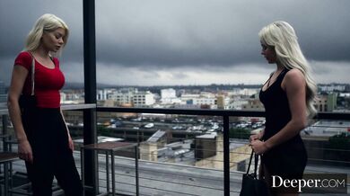Deeper - Dvojičky ako blondínky Riley a Elsa majú intenzívnu trojku