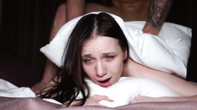 Emma Ester tiene orgasmos temblorosos extremos