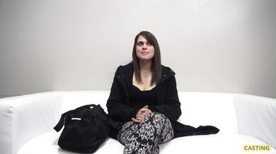 Amatorka Kateřina rucha się na czeskim castingu