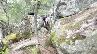 Francouzské ženy v domácnosti ošukané v lese ve trojce