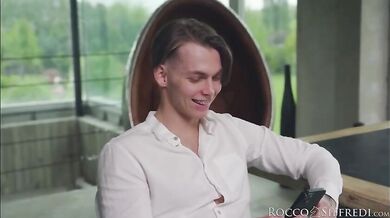 Młoda Barbie Rocco Rous i Tommy Gold