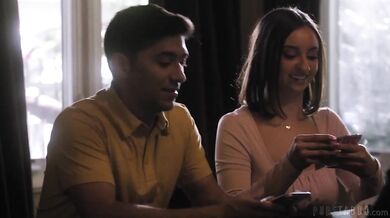 Úplné tabu s Reagan Foxx a Hailey Rose