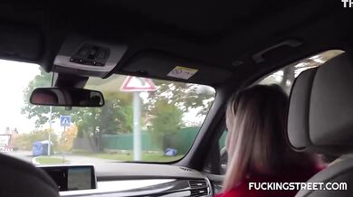 Blondynka z Czech, autostopowiczka, ruchana w bagażniku samochodu