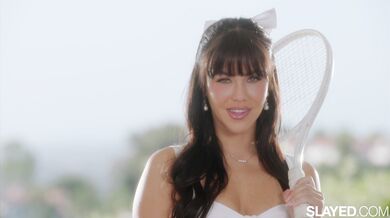 SLAYED - Alina a Ryan budou soutěžit na tenisovém kurtu i mimo něj