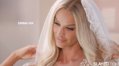 SLAYED - Kylie pomáha neveste Emme relaxovať tým najlepším spôsobom