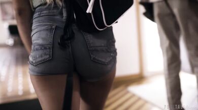 Nastolatki Emily Willis i Naomi Swann manipulowane przez ojczyma-nauczyciela