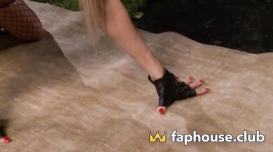 FapHouse - Dwóch policjantów uprawia seks w ciemnej uliczce