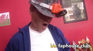 FapHouse - Soczyste biurowe piękności szaleją na imprezie grupowej