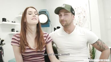 Charli Red zdradza swojego chłopaka w trójkącie