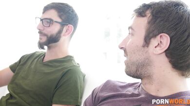 Roztomilá malá Latinčina Gina Valentina v trojke