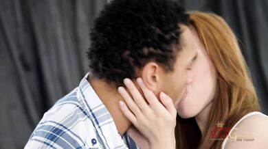 Jeden vták nie je dosť pre mravné dievča