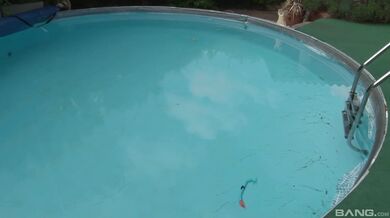 Krátkovlasá MILF Diane Murphy si pořádně užije!