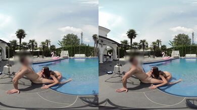 Šukání u bazénu ve VR pohledu