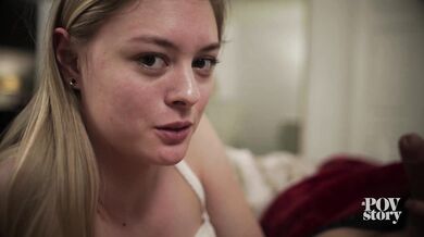 Nevlastní sestra Amber Moore je prostě velmi zvědavá