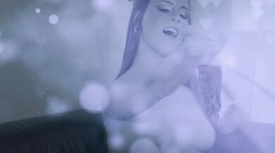 Mea Melone przyłapana na masturbacji