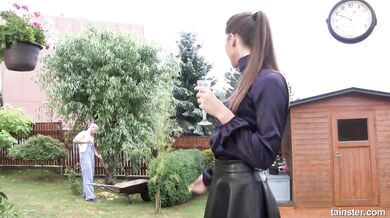 Susan Ayn v pissing pornu