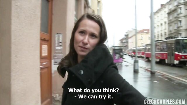 Swinger action in public toilet