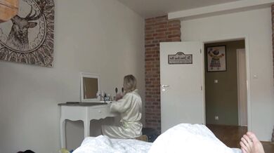 Domowy seks analny z biuściastą Czeską MILF Florane Russell