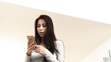 La pelirroja Paula Shy se mete los dedos en el coño hasta el orgasmo