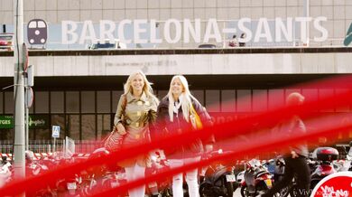 Jessie Volt a Lola Myluv v smyslném lesbickém sexu