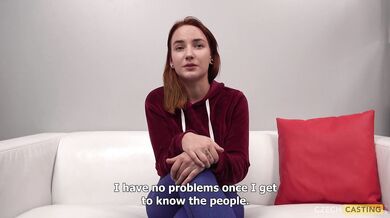 Gorąca, biuściasta rudowłosa Czeszka Nikola