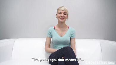 Šťavnatá kundička blondínky na kastingu