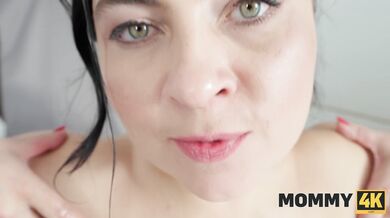 Nadržaná mama Lucka Cherry