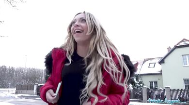 Public Agent - Francouzská dívka z ulice Jennifer Amilton šuká chlapa v jeho kanceláři