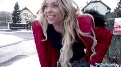 Public Agent - Francouzská dívka z ulice Jennifer Amilton šuká chlapa v jeho kanceláři