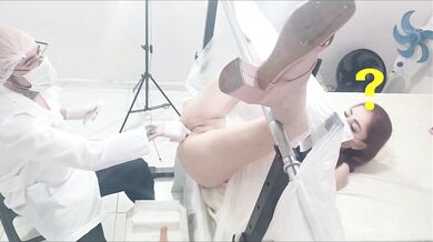 Ginekolog podczas badania zamienia wibrator na penisa!