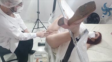 Ginekolog podczas badania zamienia wibrator na penisa!