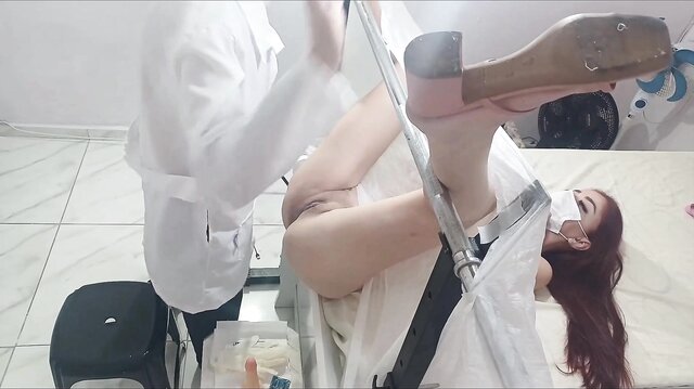 Gynecologist swaps vibrator for his dick during exam!