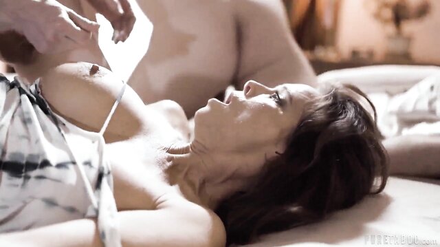 Syren De Mer helps sons be better for their girlfriends