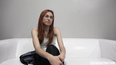 Amatérska ryšavka prehĺta spermie na kastingu