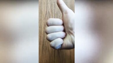 Prsnatá Latinčina Violet Myers