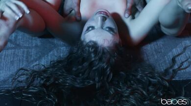 Elena Koshka v zmyselnom porne