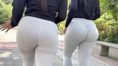 Cabalgando un culo enorme y redondo