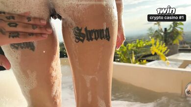 Nath Gomez rucha się w jacuzzi w publicznym hotelu