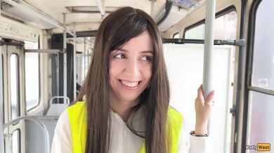 Un conductor de tranvía cobra por tener sexo con un desconocido.