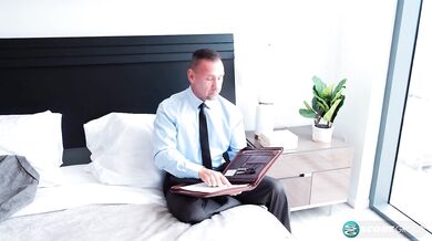 Muñeca MILF con curvas, Tia María