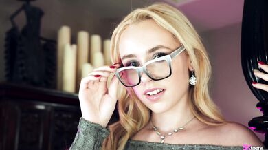 Candy White nemá problém si to vziať do zadku