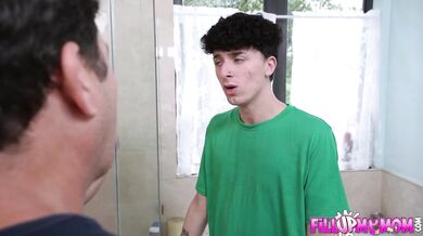 Scarlett Venom se před ošukáním osprchuje