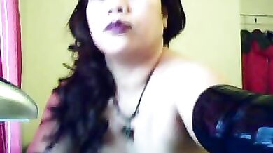 Lipstick on my sexy body ready to be pressed on my guys faces as they screw me well