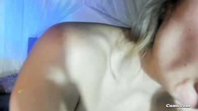 Horny Babe Makes Her Cunt Creamy