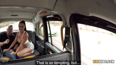 Německá MILFka Texas Patti ošukaná v taxíku