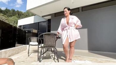 Follando su enorme culo latino Lissa Aires