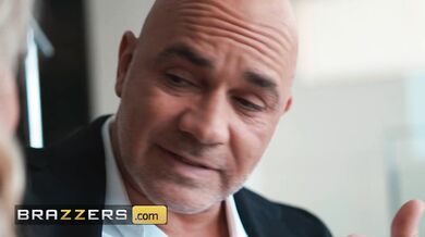 BRAZZERS - Naughty Kourtney Love Confesses All Her Transgressions Before Get Fucked By Christian