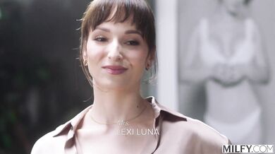 Naughty MILF Lexi Luna Seduces Horny Stud In The Shower At The Spa