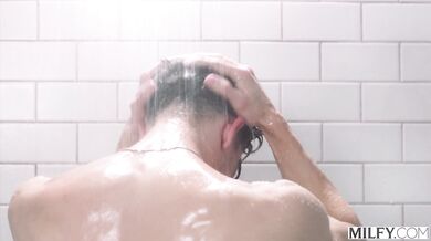 Naughty MILF Lexi Luna Seduces Horny Stud In The Shower At The Spa