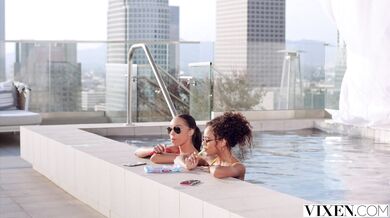 Temptresses Alexis Tae and Scarlit Scandal Fucked In Threesome